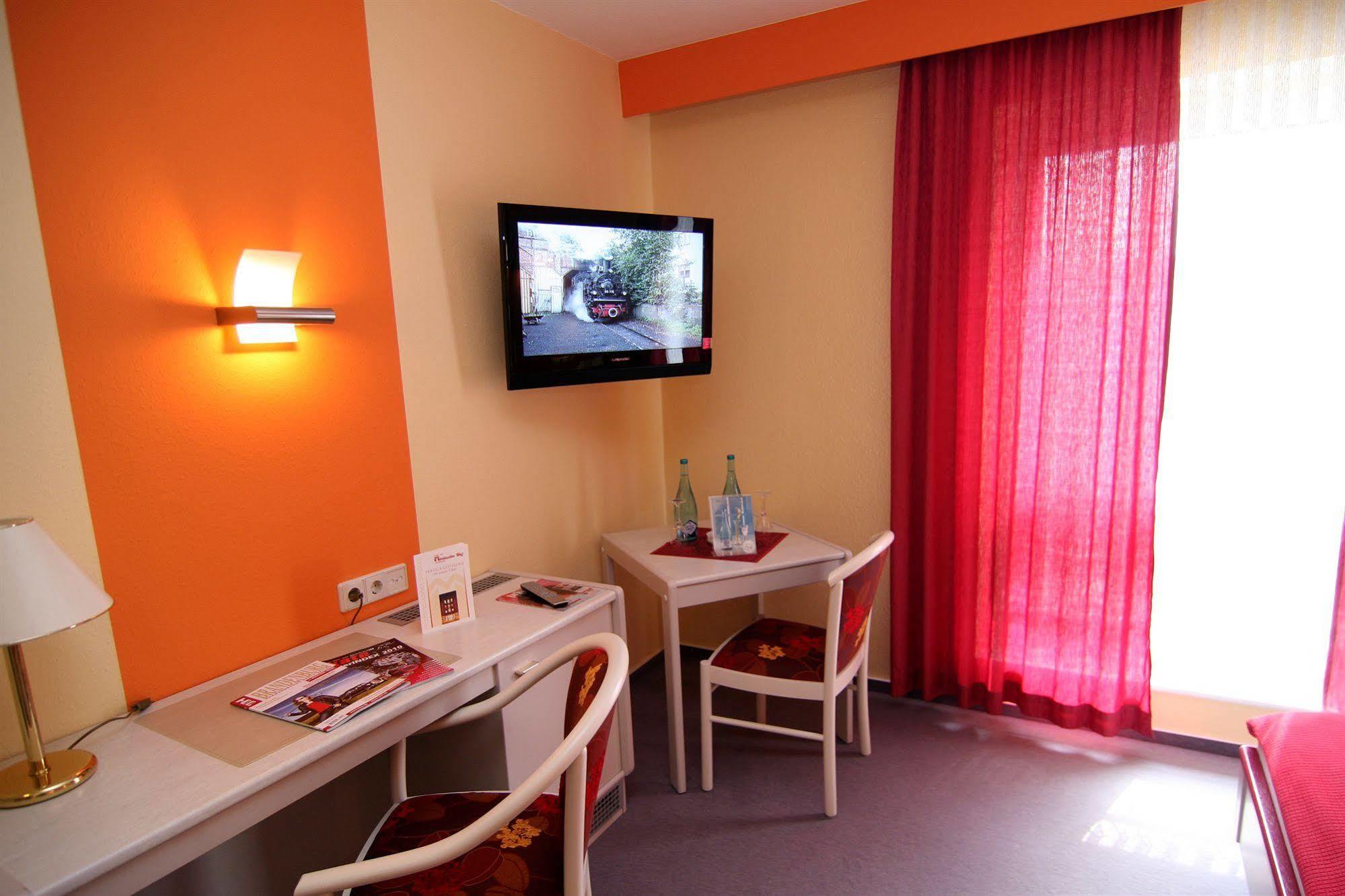 Maerkischer Hof 3*